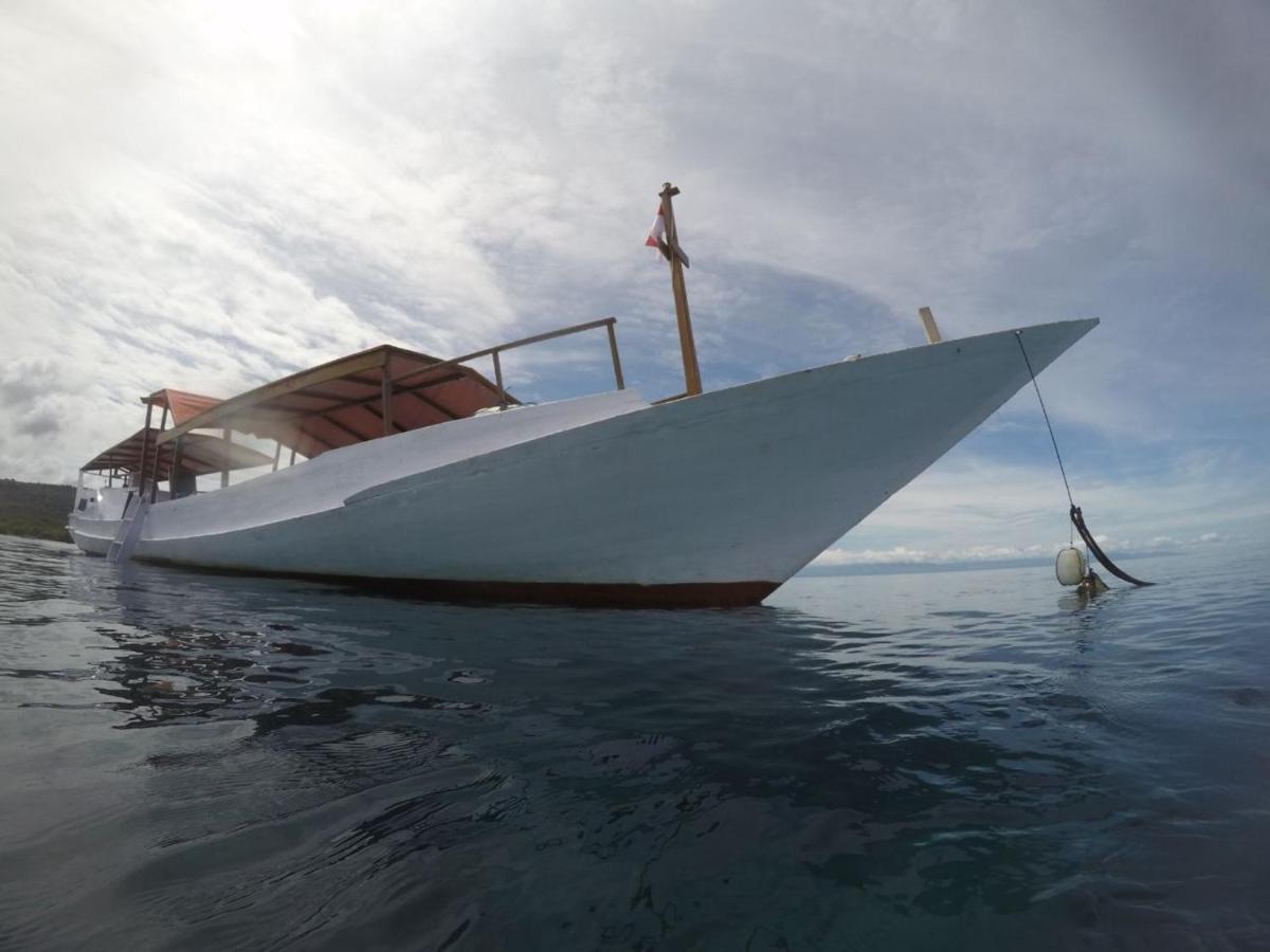 Maleo Moyo Hotel & Dive Resort Moyo Island Екстериор снимка